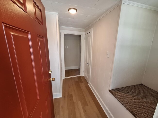 Building Photo - 200 Elm St Rental