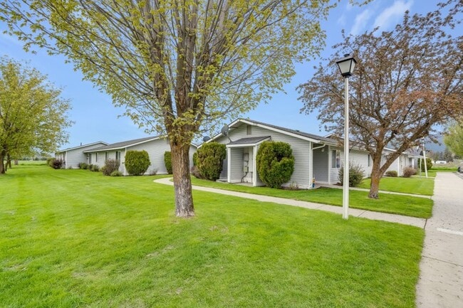 Photo - 420 S 5th St E