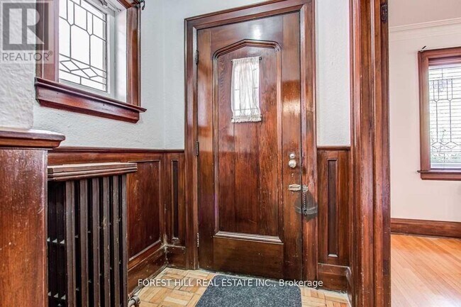 Photo - 138 Castlewood Rd