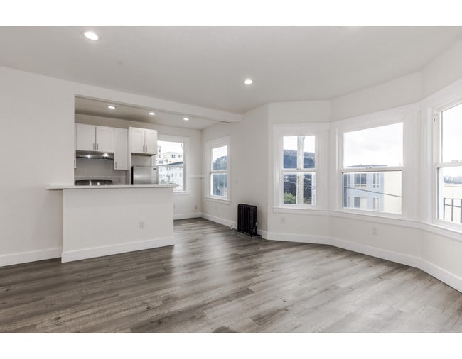 Photo - 4744 Balboa St Unit 302