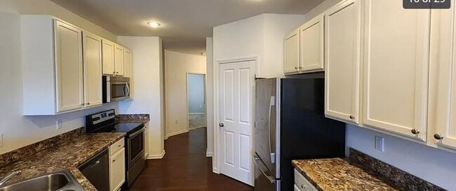 Photo - 6815 Kinsale Ln