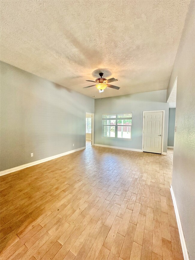 4710 Comal River Loop