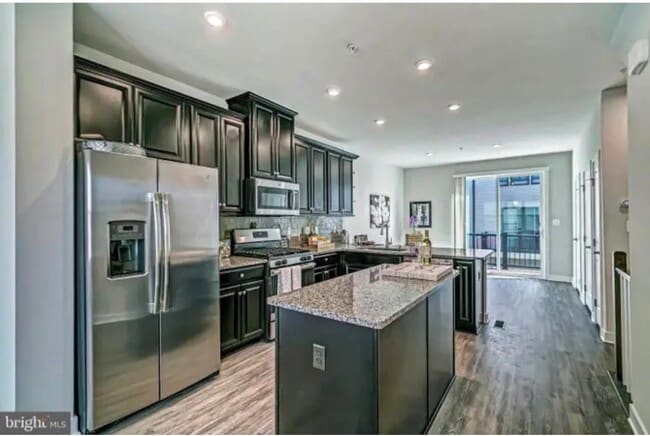 Photo - 2820 Arts Vista Blvd