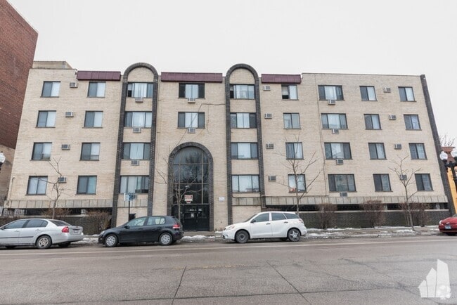 Building Photo - 1515 W Morse Ave Rental