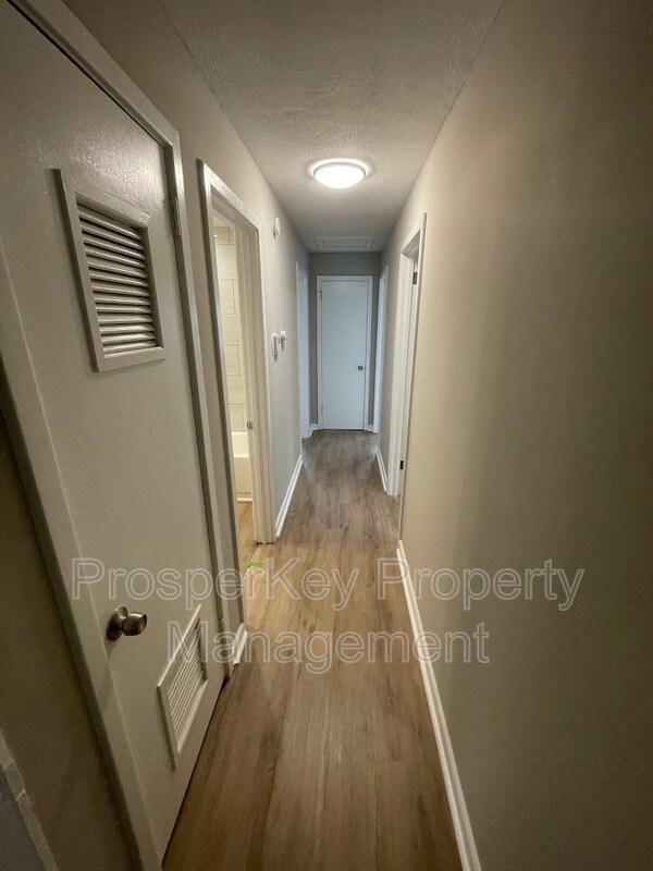 Photo - 4905 Wellborn Dr