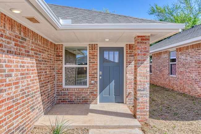 Photo - 2713 Clifton Ter