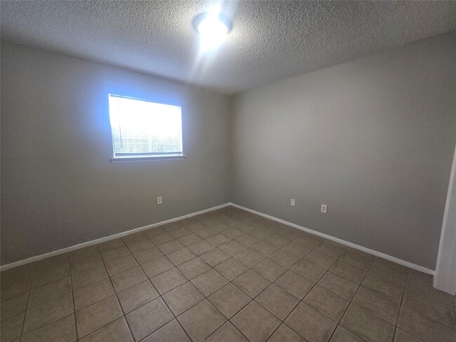 Photo - 911 Avenue K Unit 9