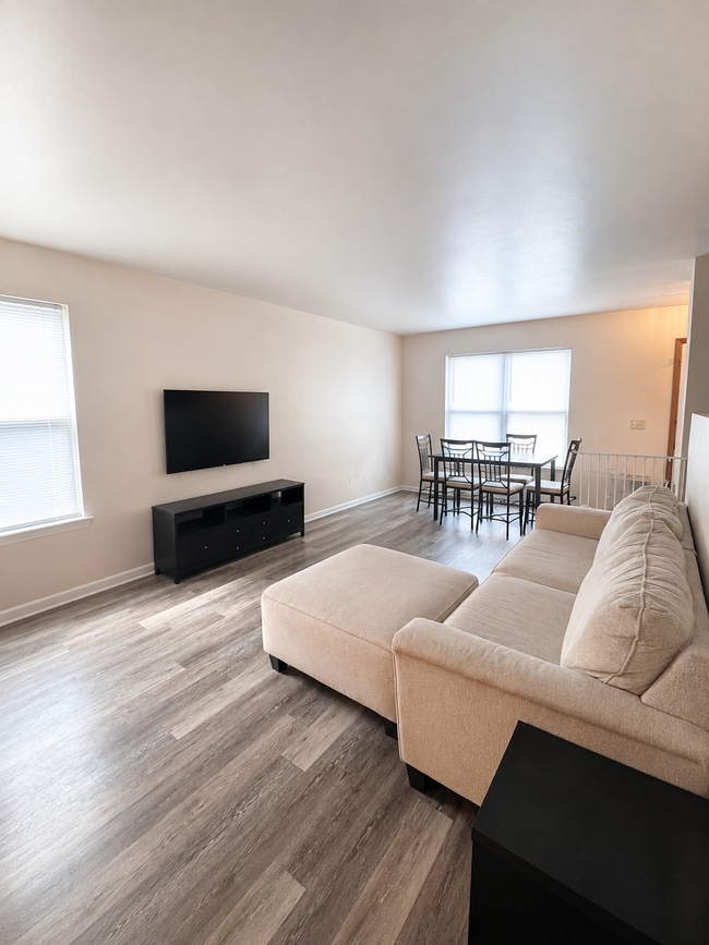 Photo - 1312 Falls Ct