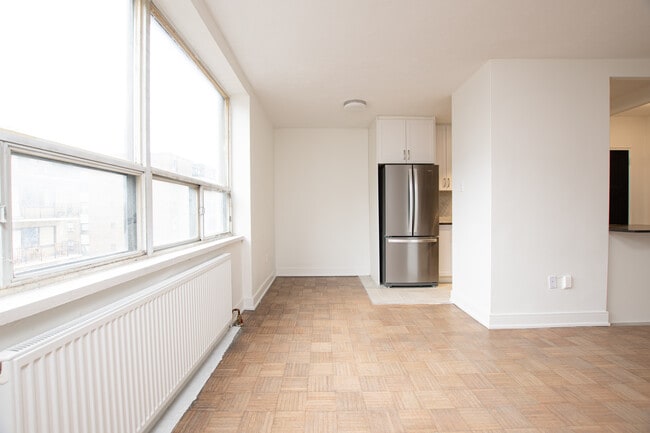 Photo - 24 Tyndall Avenue