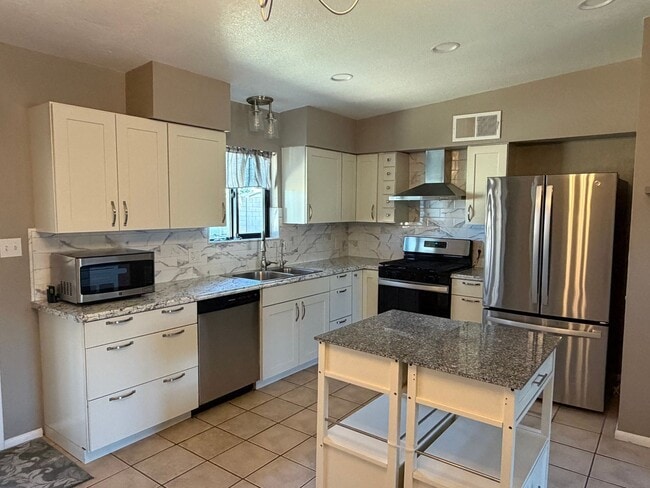 Photo - 3 bedroom 2 bath Next to PDS Elementary Sc...