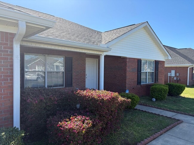 Photo - 212 Hannah Rd