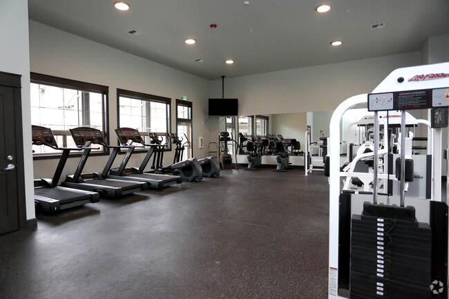 Fitness Center - Stonebrook Apartments and Townhomes