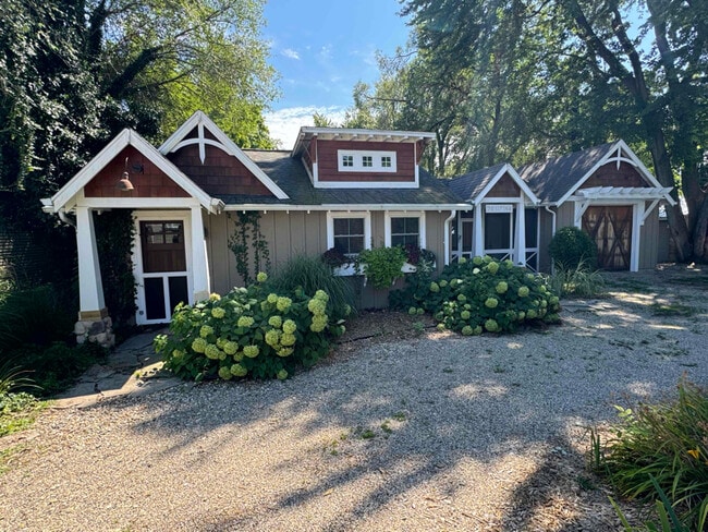 Building Photo - 7822 Lakewood Rental