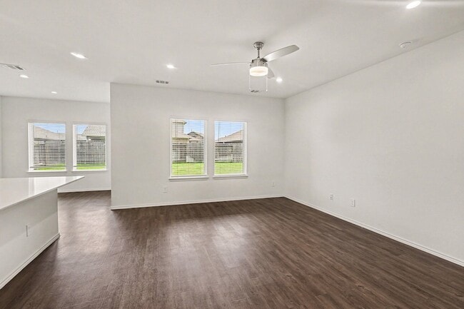 Photo - 609 San Jacinto Trl