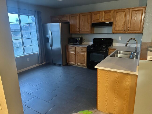 Photo - 1020 Sandpiper Way