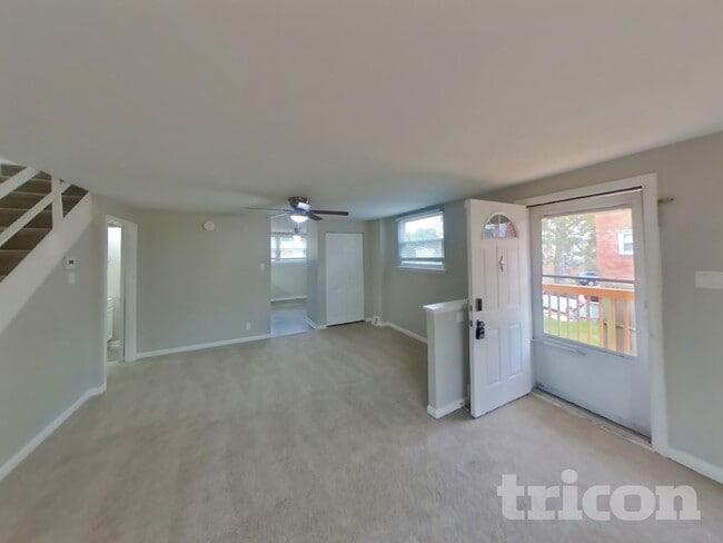 Photo - 137 Crum Creek Dr