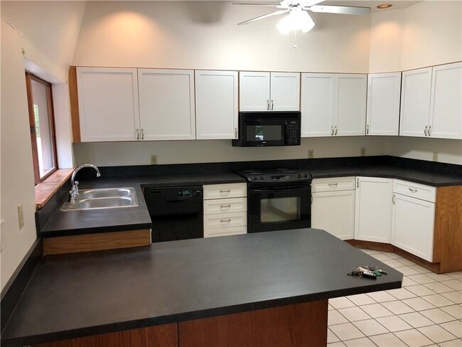 Photo - 480 Lansingville Rd Unit 2