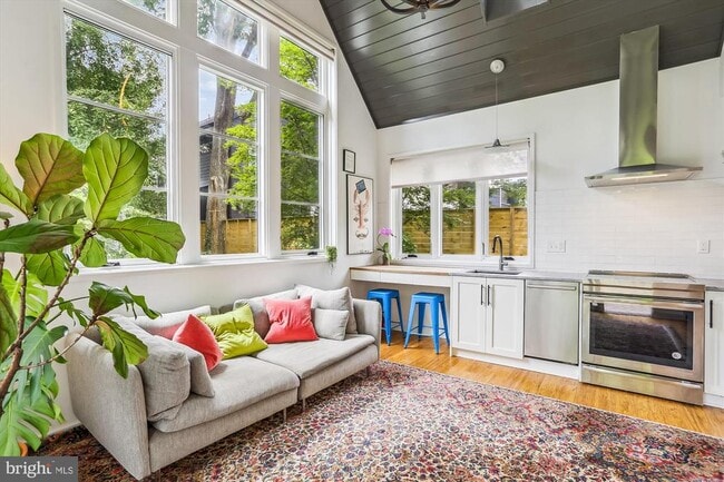 Building Photo - 3705 Brandywine St NW Rental