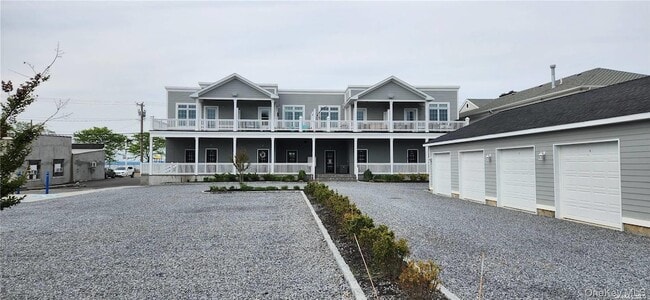 Building Photo - 22 Bayville Ave