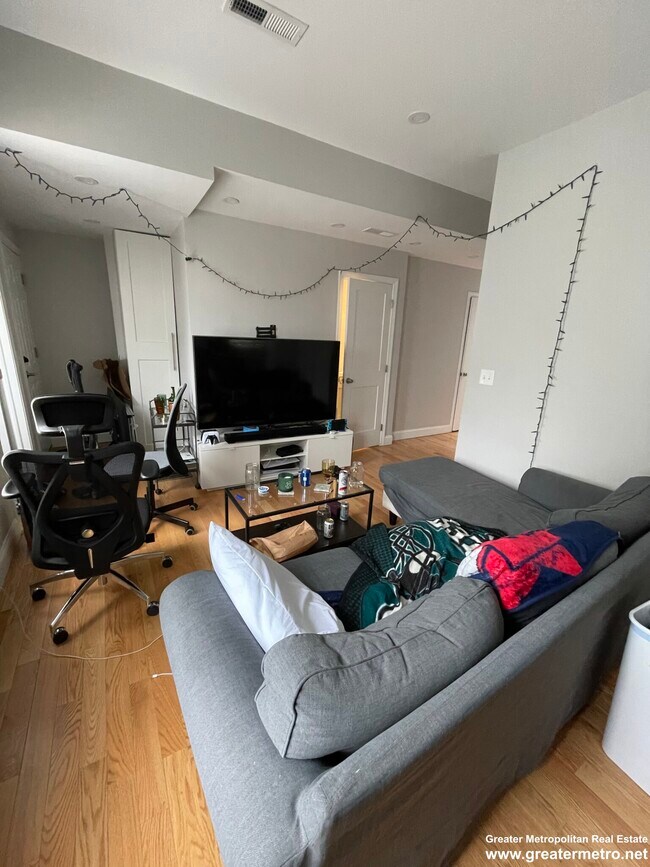 Photo - 168 N St Unidad 2