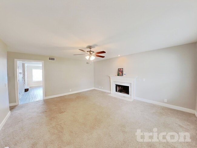 Photo - 947 Lavergne Ln