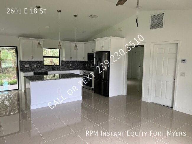 Photo - 2601 E 18th St