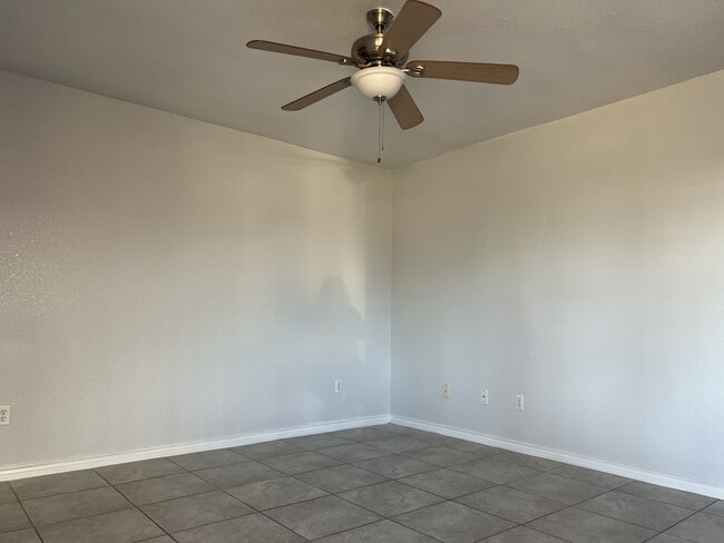 Photo - 2507 Schwald Rd