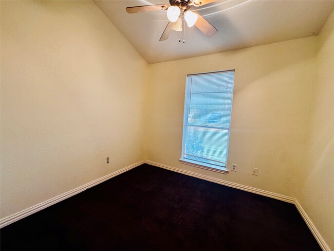 Photo - 17118 Amber Ridge Dr