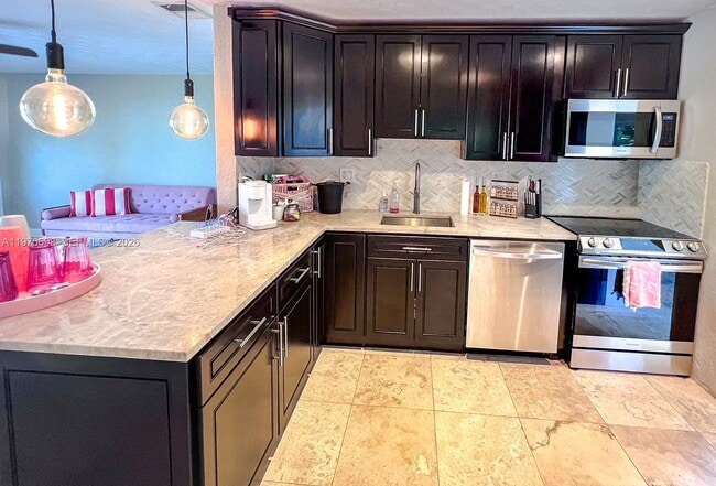 Photo - 1130 NE 23rd Pl