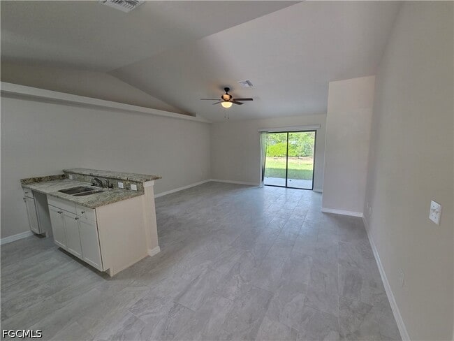 Photo - 1418 SE 1st Pl