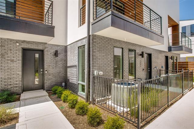 Photo - 2190 Bennett Ave