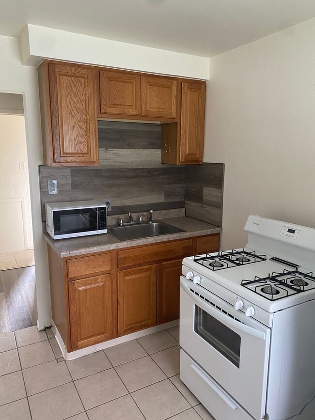 Photo - Airport Apartments