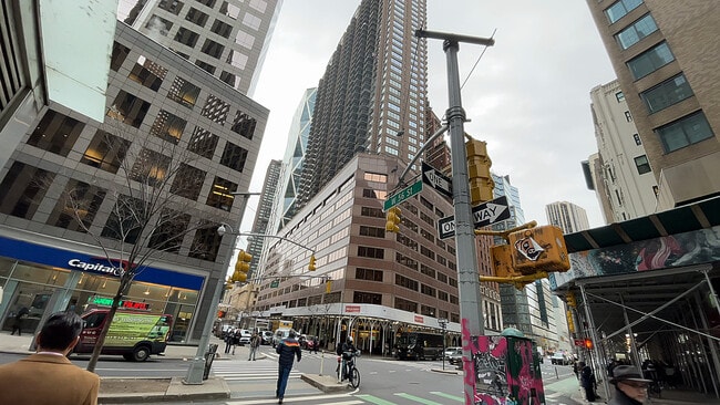 225 W 56th St Unidad SI FL12-ID1334308P