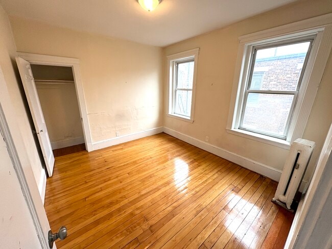 Building Photo - 219 Harvard Ave Unit 12