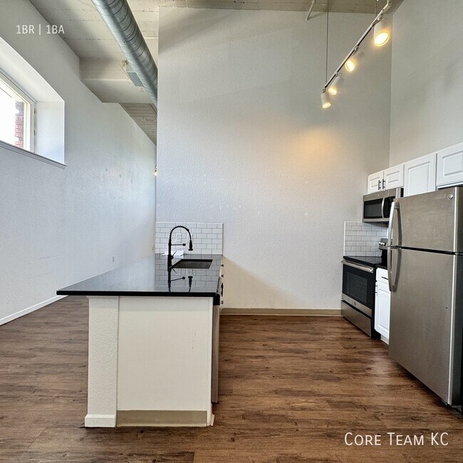Photo - 320 W 7th St Unidad 101