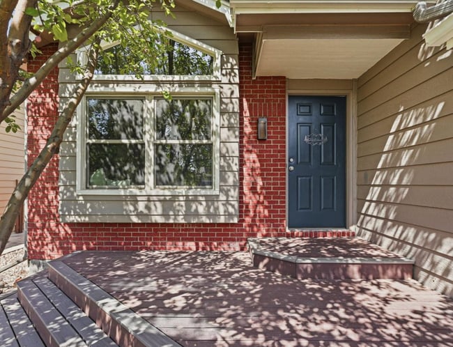 Photo - 1747 Sumac St