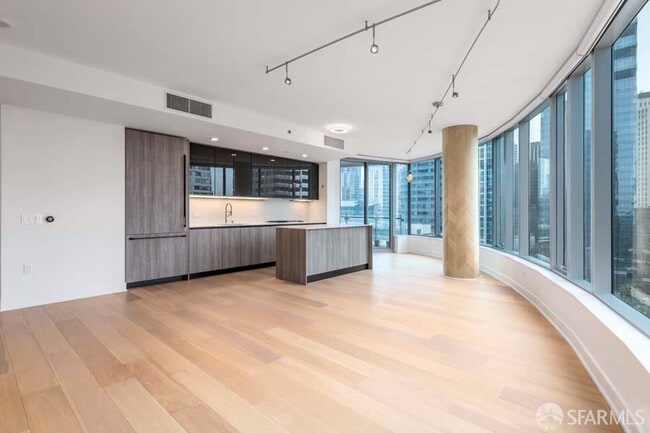 201 Folsom St