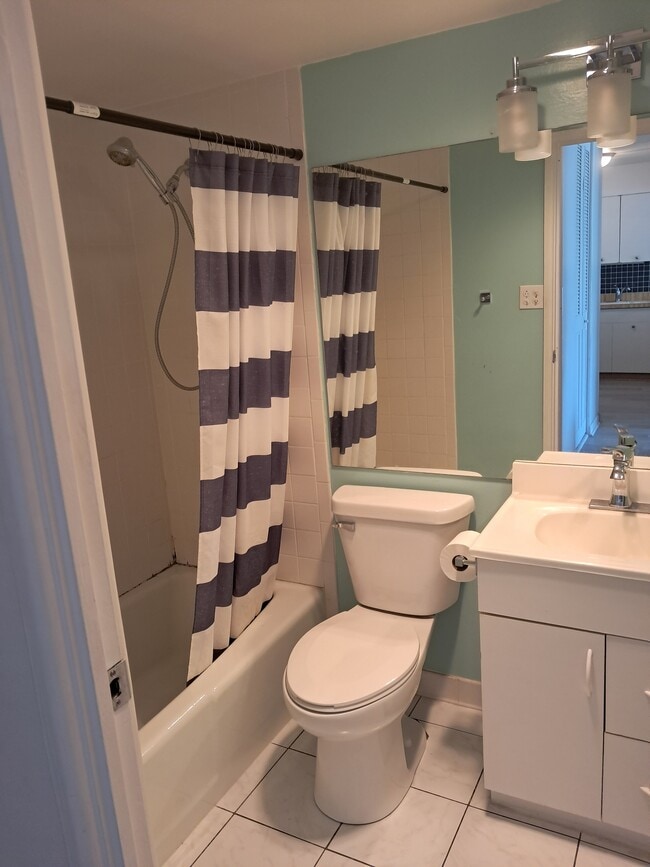 Building Photo - 5125 Blodgett Ave Unit 514 Rental