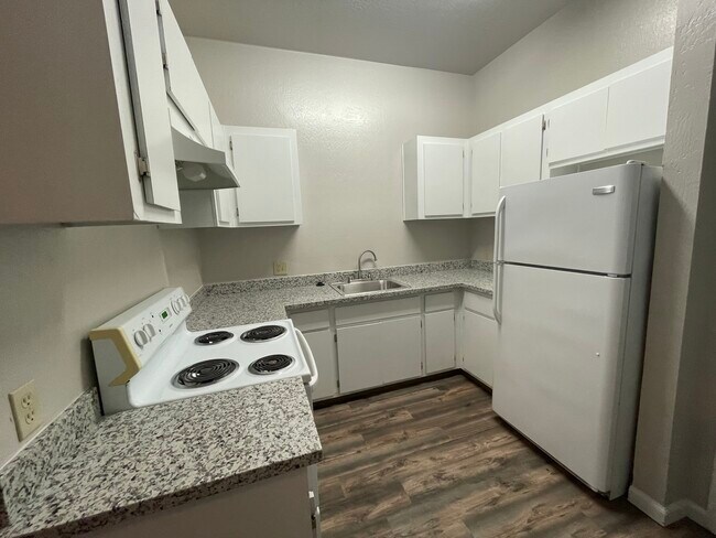 Photo - Madison Arches Apartments