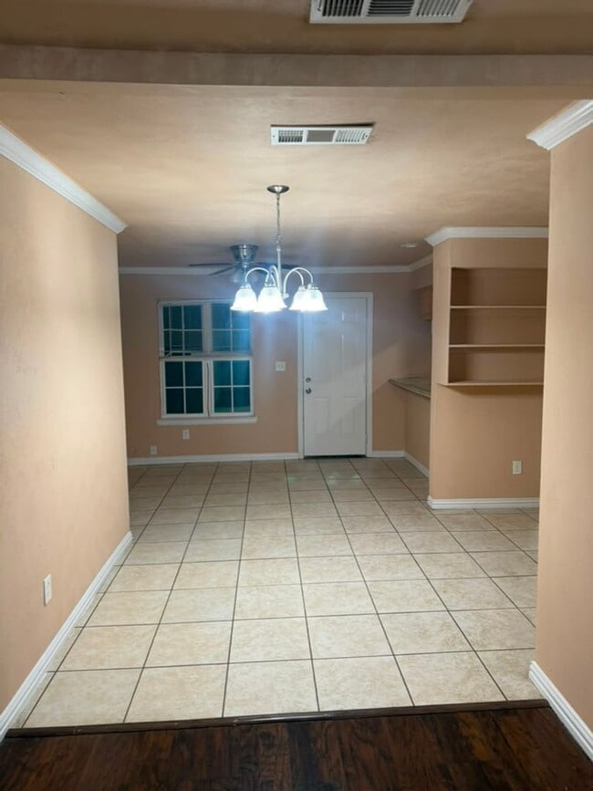 Photo - 317 Pecan St