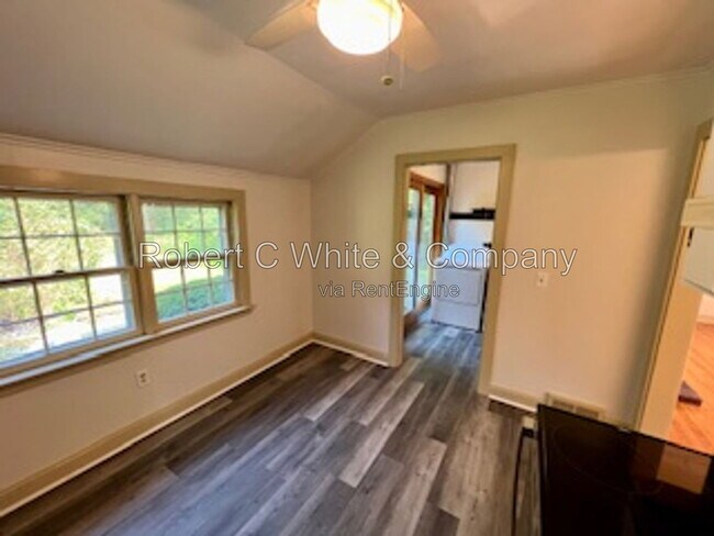 Photo - 604 Huckleberry Hill Rd