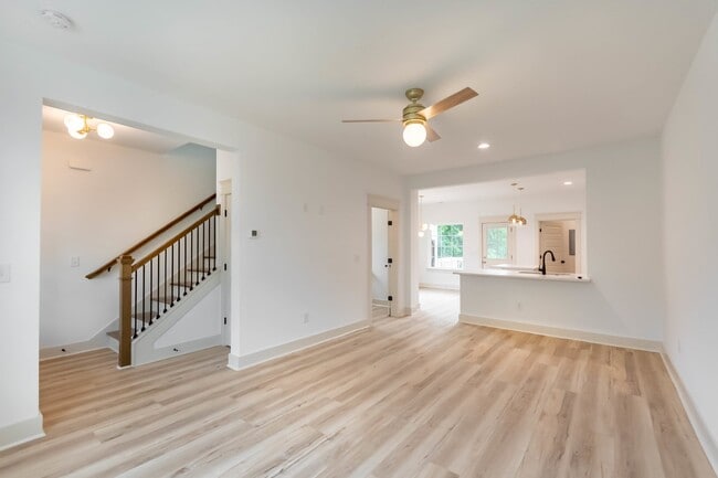 Photo - 2 Bed 2.5 Bath End Unit Townhome! Unit 201