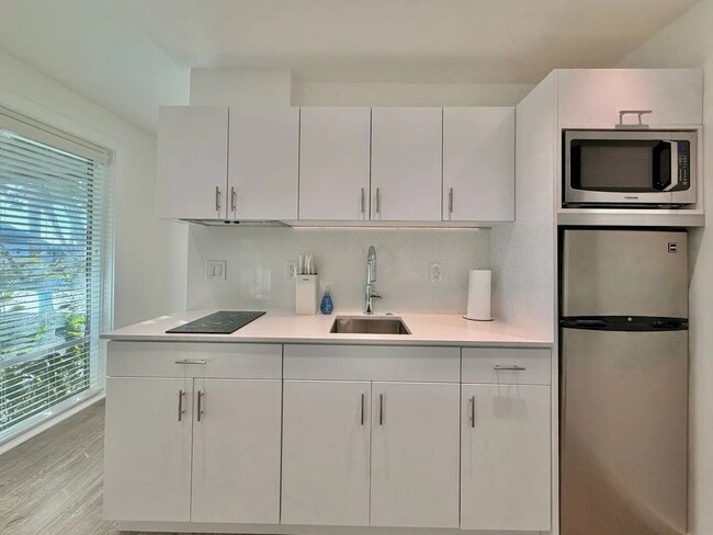 Wilshire Embassy Apartments