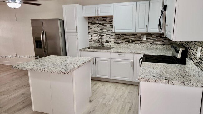 Photo - 550 SW 115th Ave Unidad 405H