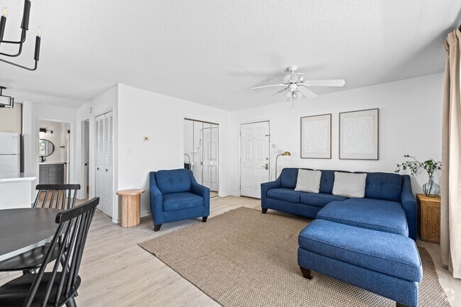 Building Photo - Cute fully furnished 1-Bedroom Codo in Sea... Rental