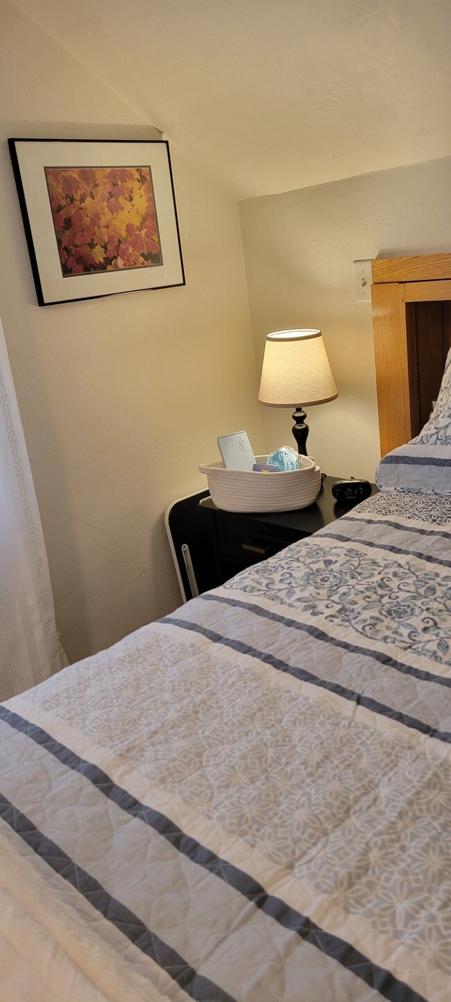 Photo - 1055 NE Grandview Dr