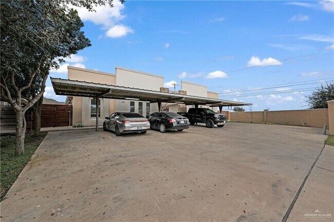 Building Photo - 15 Sabercat Ave Unit 3