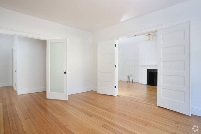 Building Photo - 1805 Beacon St Unit 2 Rental