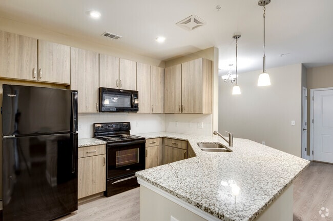 2BR, 2BA - 1,126SF - Kitchen - York Woods at Lake Murray Apartment Homes