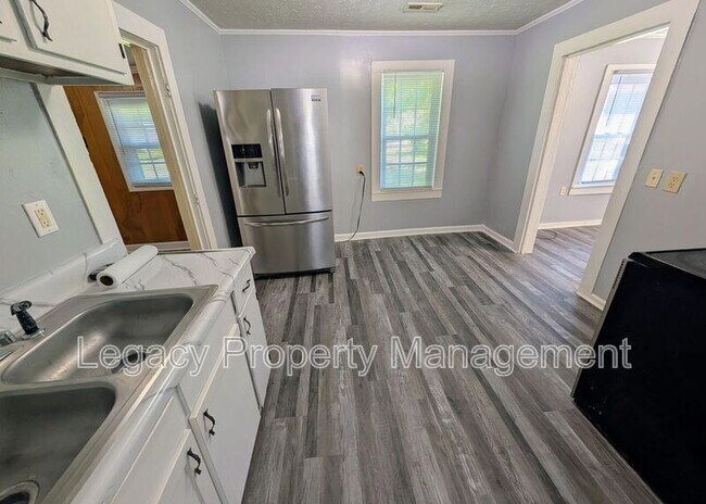 Photo - 712 S Kirkman St